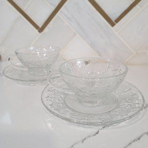 Princess House Fantasia Poinsettia glass Coffee Tea Cups / Saucers set of 2